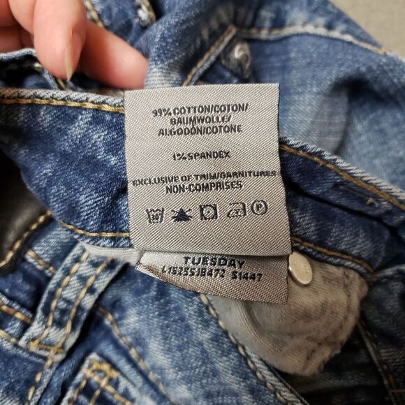 Silver Tuesday Jeans Low Rise Flared Leg Y2K Embroidered pockets Size 30 - Picture 4 of 15